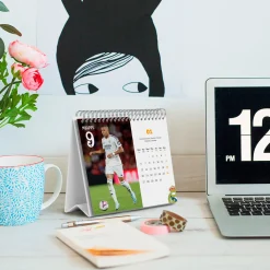 Grupo Erik Editores Papelería*Calendario de Mesa 2025 Real Madrid